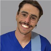 Con due lauree in scienze motorie e anni di esperienza lavorativa in diversi settori sportivi, offro programmi di allenamento